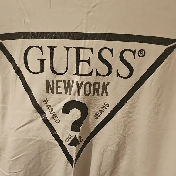 GUESS White Logo Tee for Men Size Medium - Picture 4 of 7